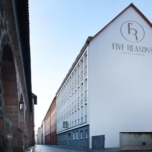 Five Reasons & Albergue